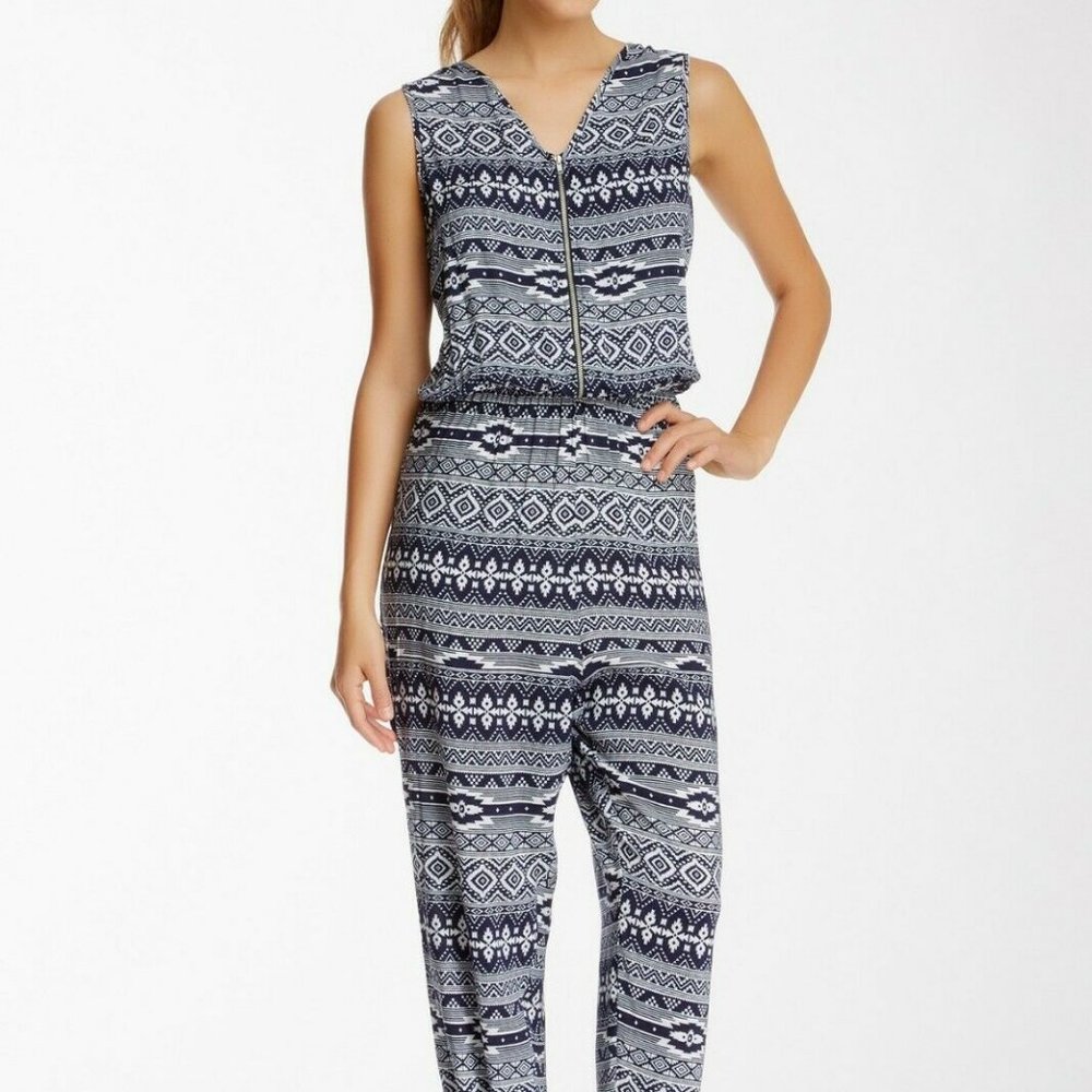 Romeo and Juliet Couture Women's Medium White & Blue Jumpsuit Msrp $175